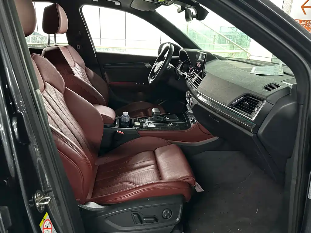 Audi Q5L Sportback — фото 15
