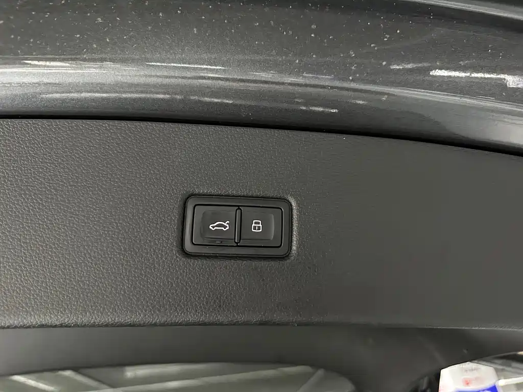 Audi Q5L Sportback — фото 19