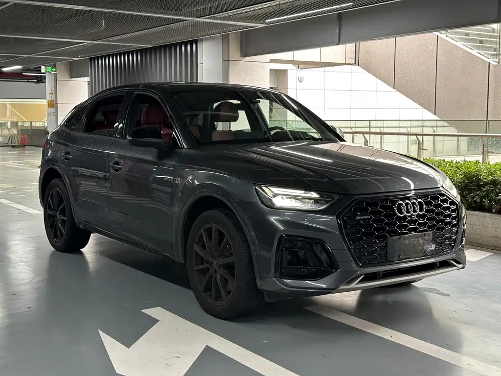 Audi Q5L Sportback — фото 3
