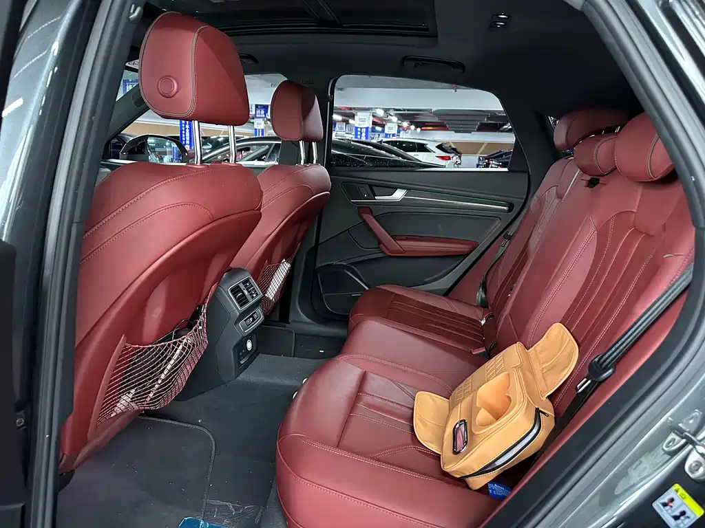 Audi Q5L Sportback — фото 10