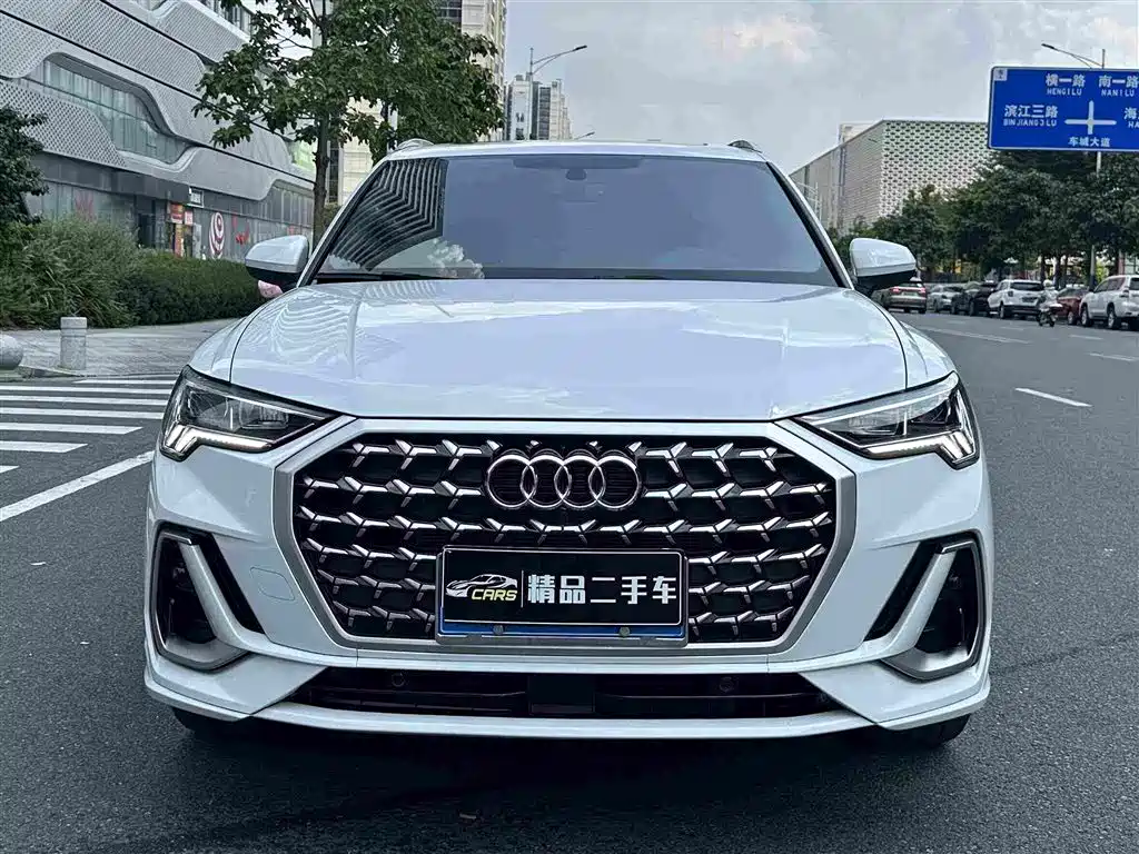 Audi Q3 — фото 2
