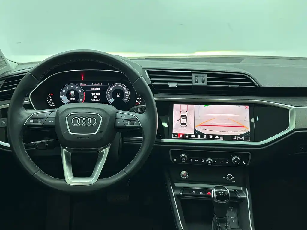 Audi Q3 — фото 10
