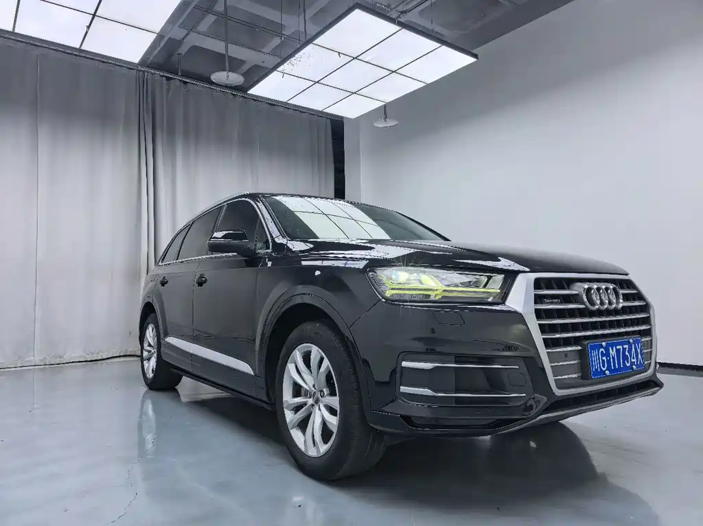 Audi Q7 — фото 3