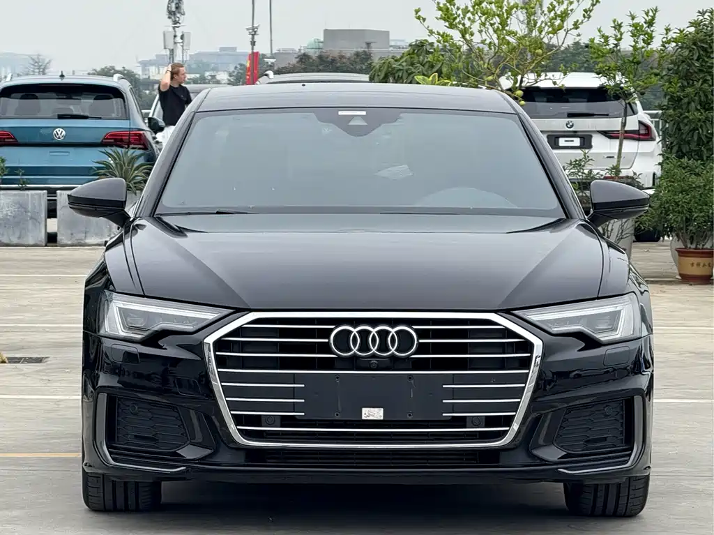 Audi A6L — фото 2