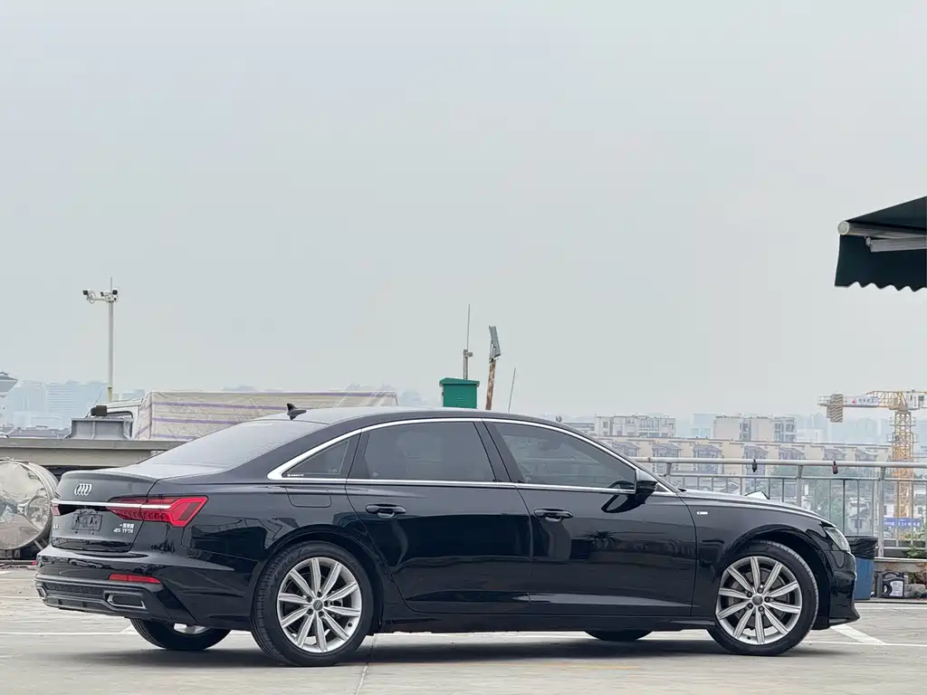 Audi A6L — фото 5