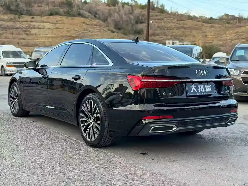 Audi A6L — фото 7