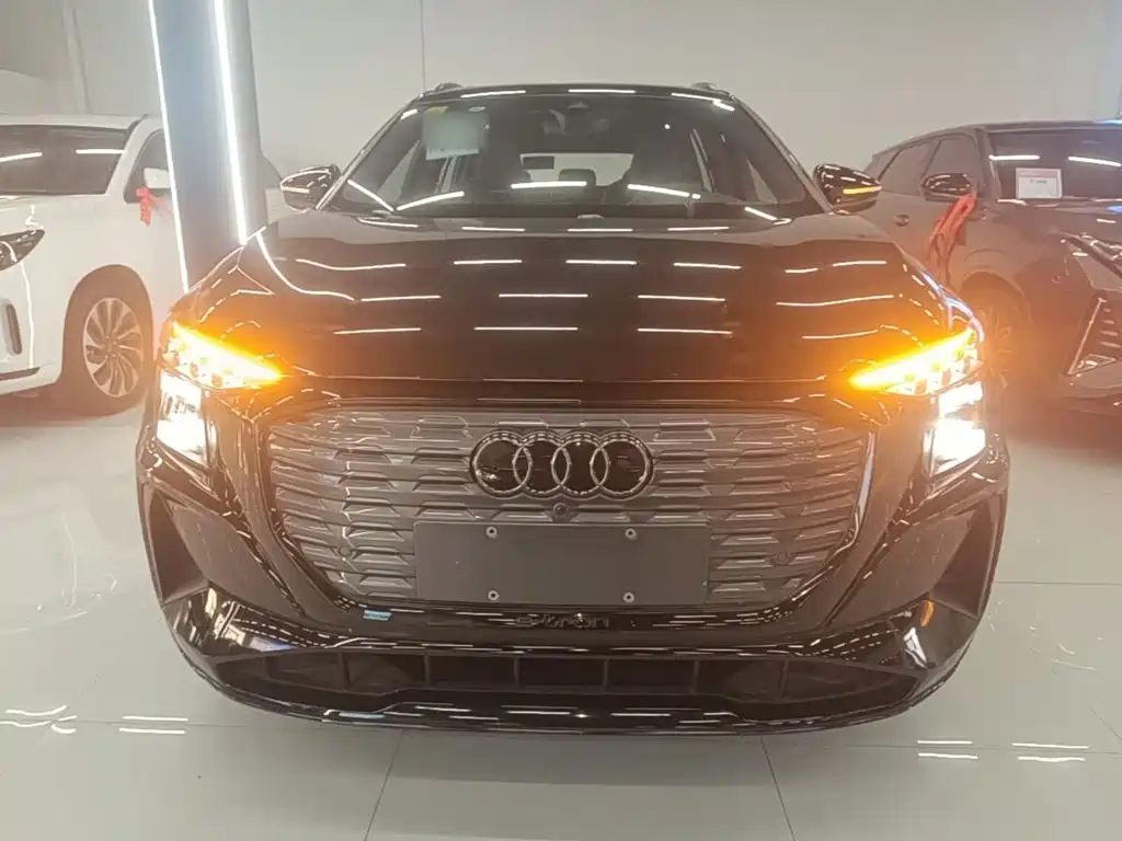 Audi Q5 e-tron — фото 3