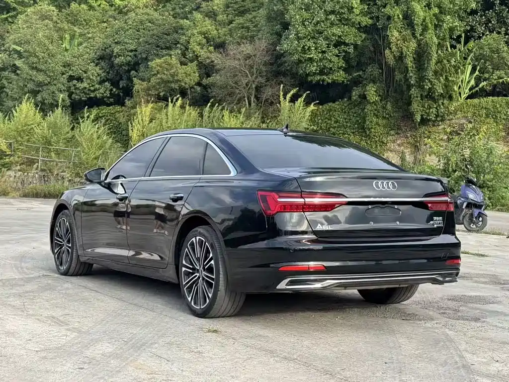 Audi A6L — фото 6