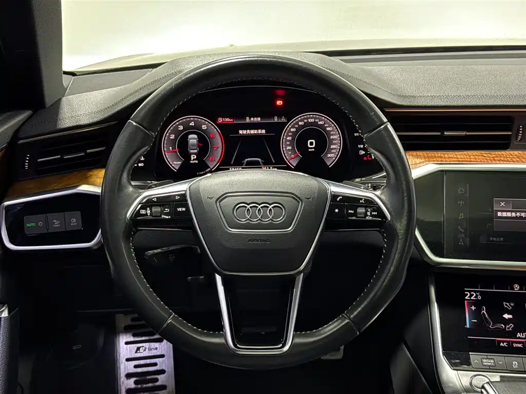 Audi A6L — фото 10