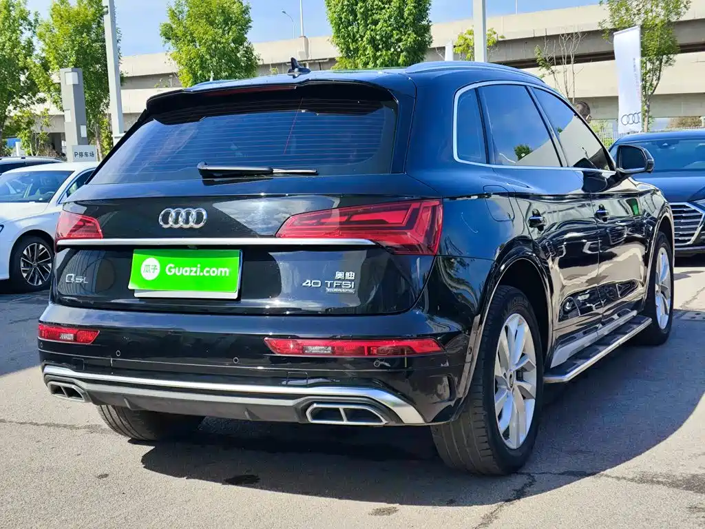 Audi Q5L — фото 5