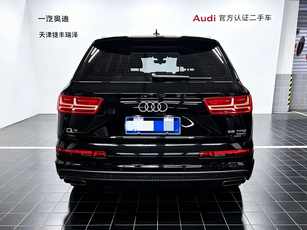 Audi Q7 — фото 6