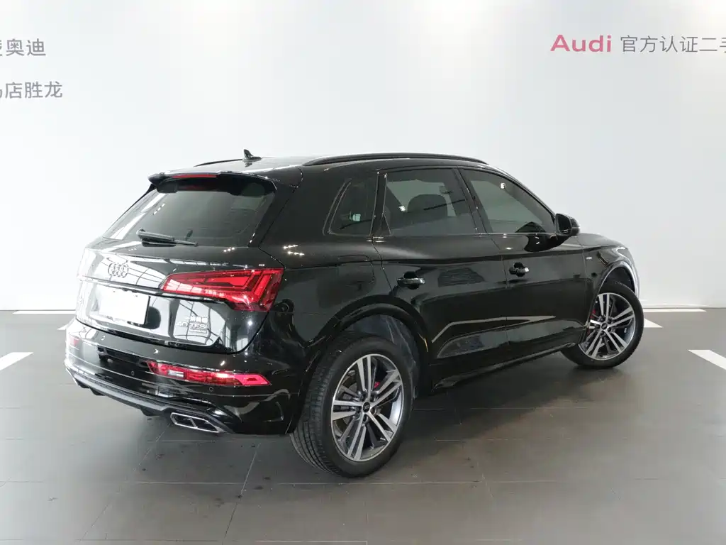 Audi Q5L — фото 4
