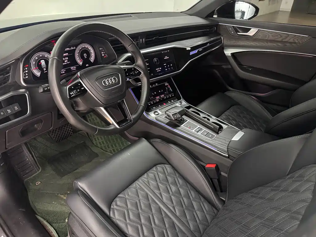 Audi A6L — фото 11