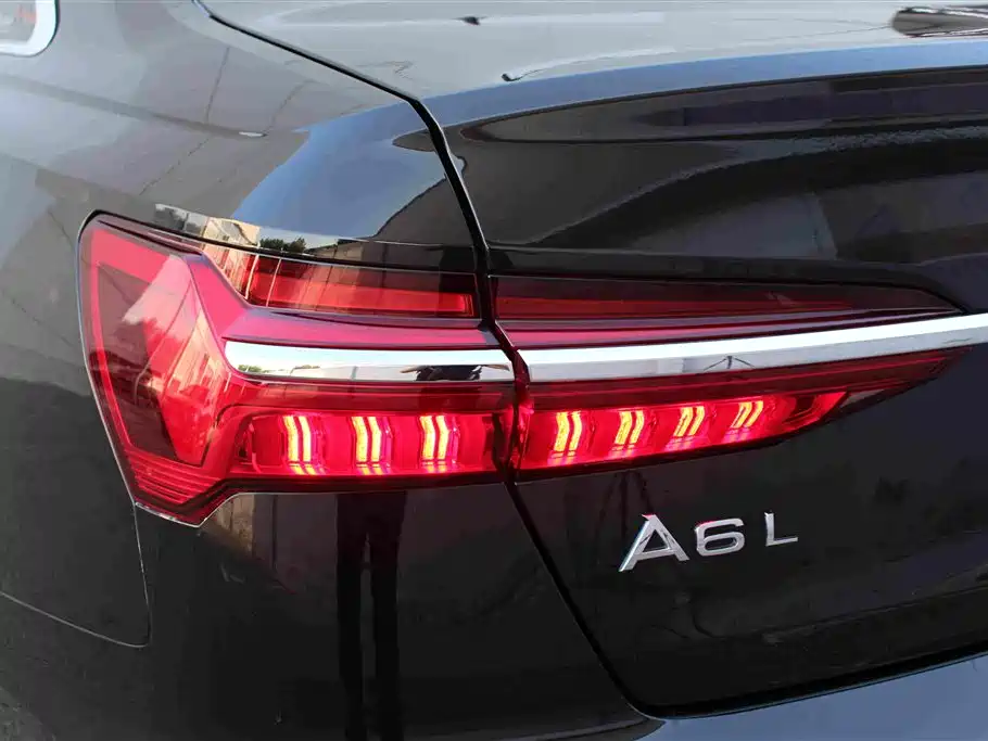 Audi A6L — фото 9