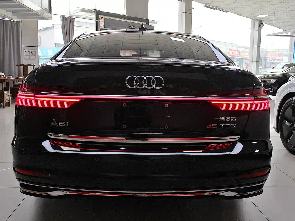Audi A6L — фото 4