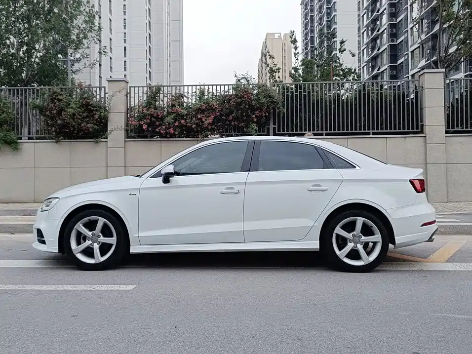 Audi A3 — фото 3