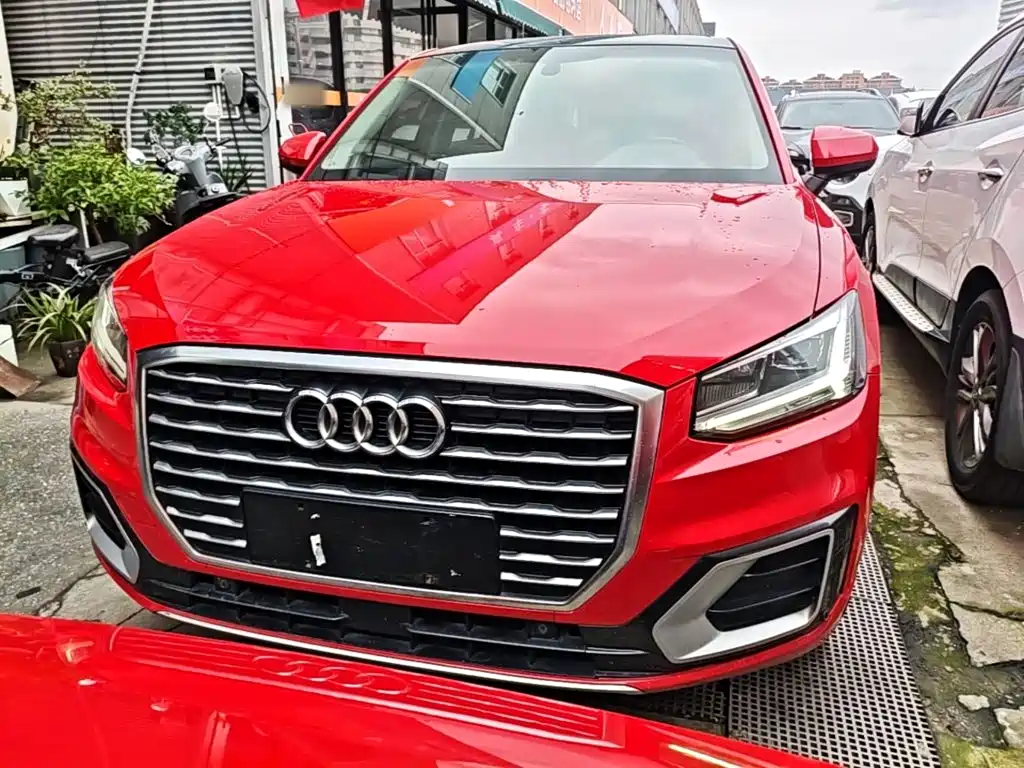 Audi Q2L — фото 3