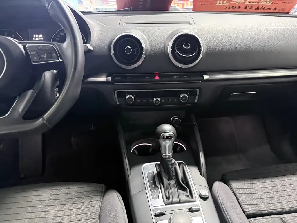 Audi A3 — фото 14