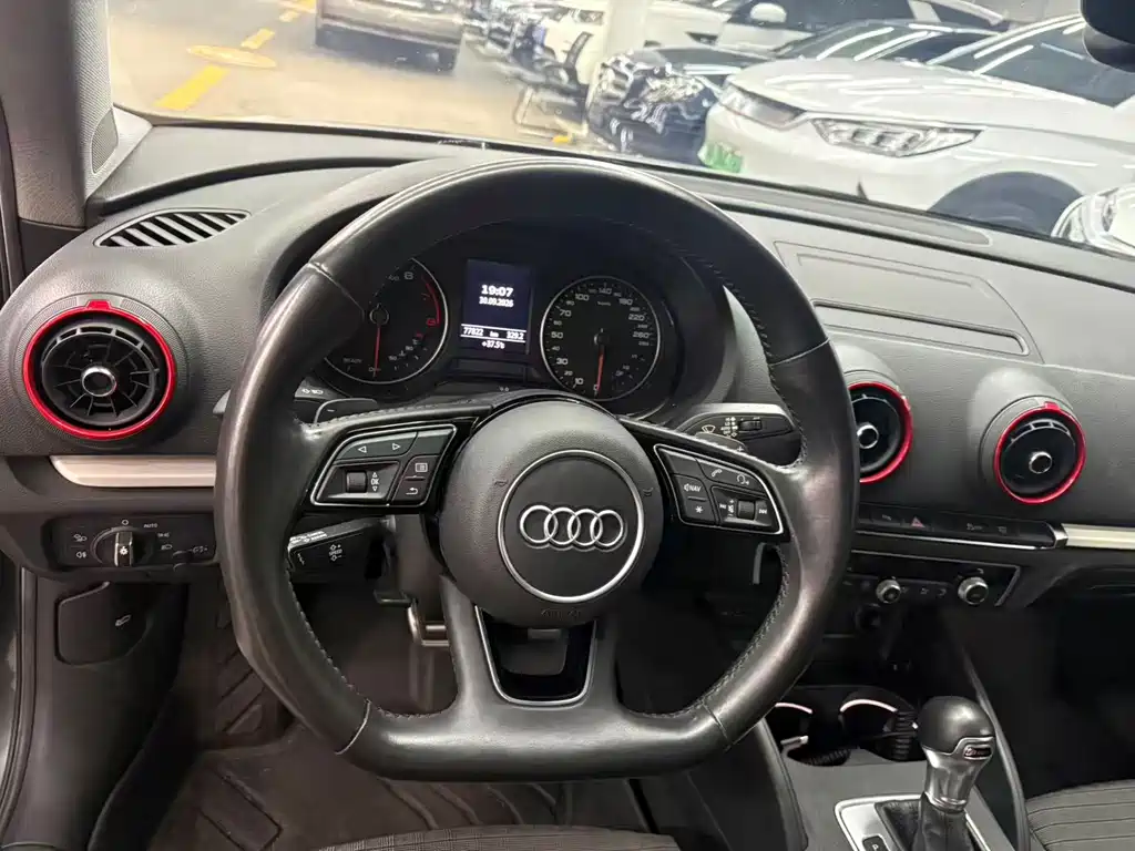 Audi A3 — фото 13