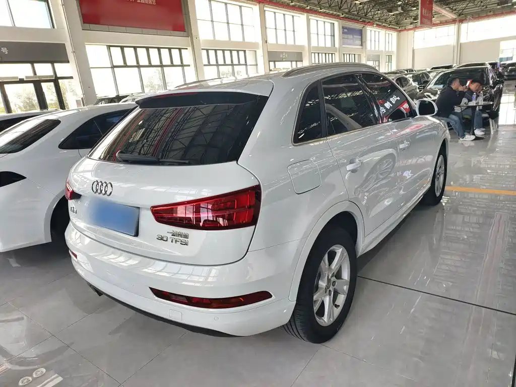 Audi Q3 — фото 5