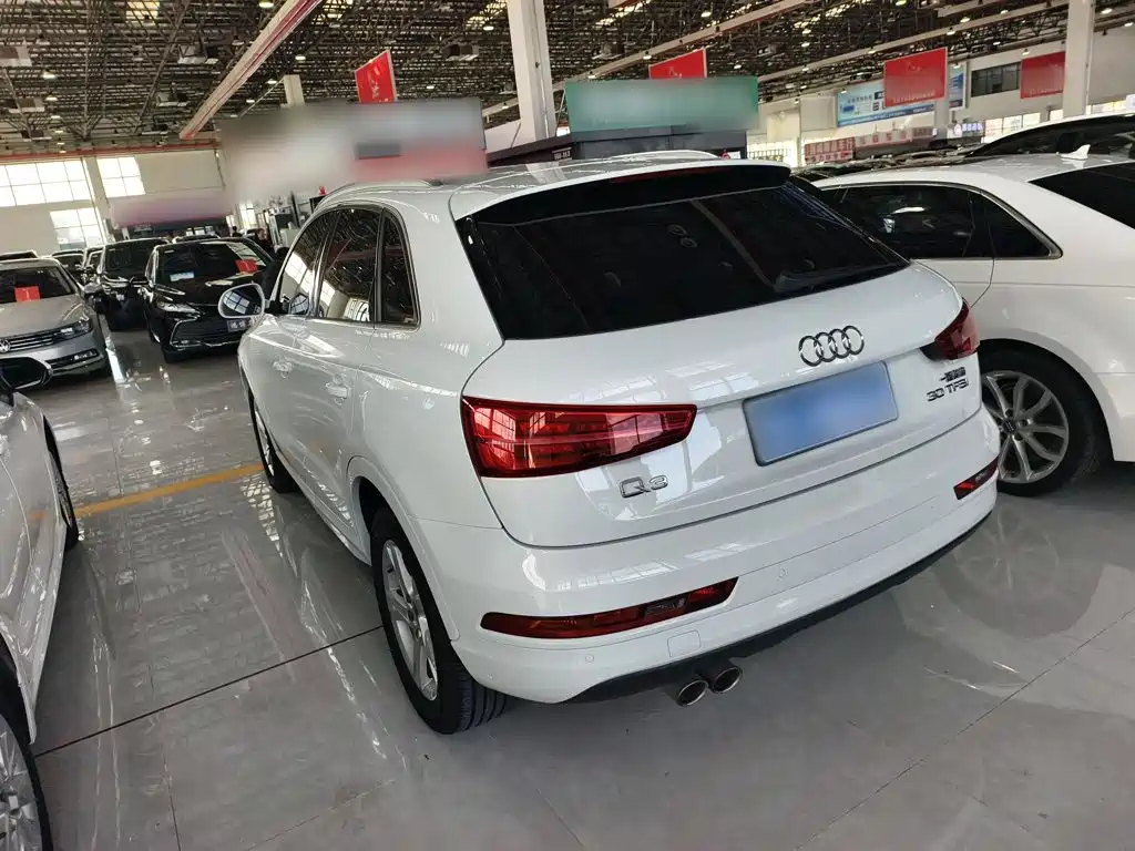 Audi Q3 — фото 7