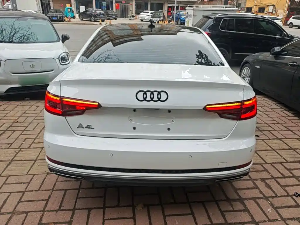 Audi A4L — фото 6