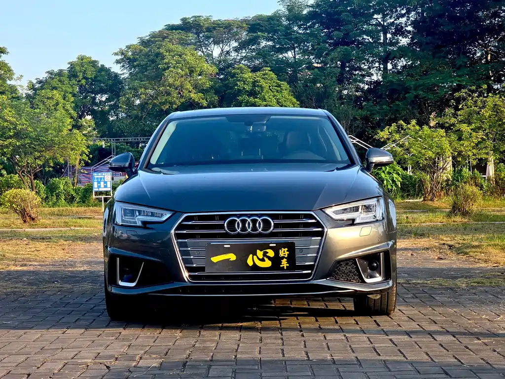 Audi A4L — фото 2