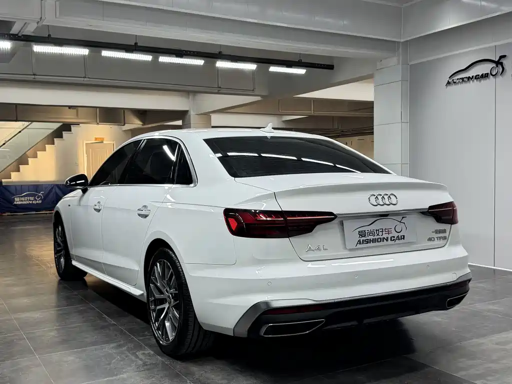 Audi A4L — фото 5