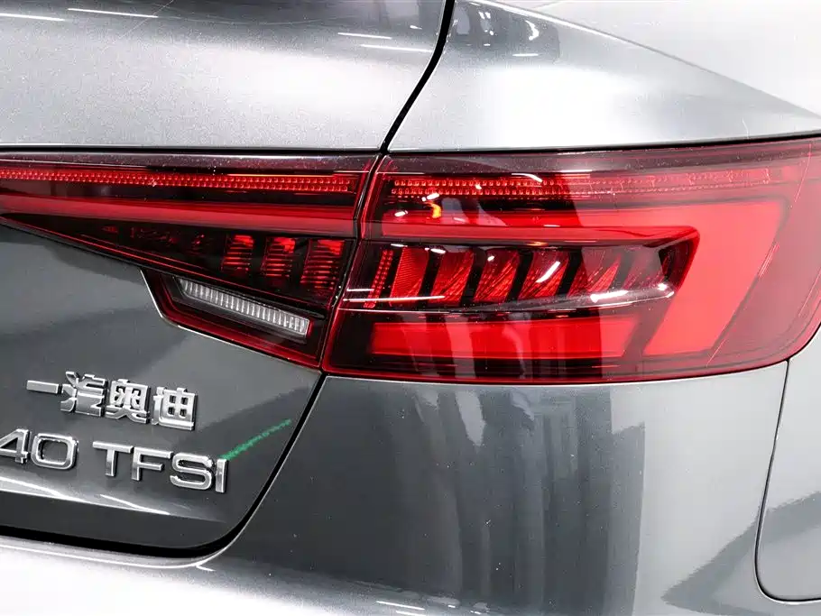 Audi A4L — фото 15