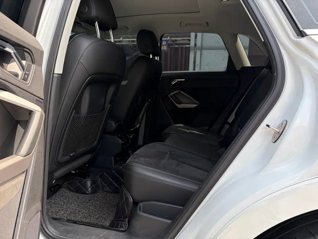 Audi Q3 — фото 5