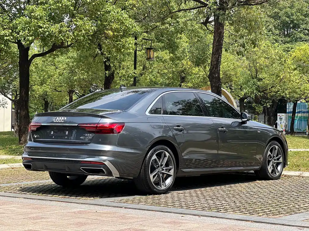 Audi A4L — фото 29