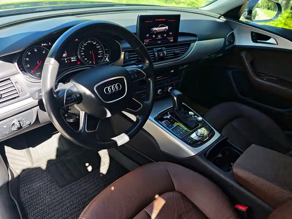 Audi A6L — фото 11