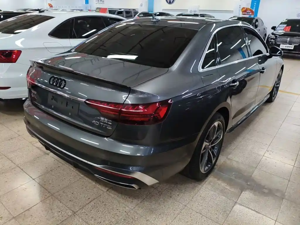 Audi A4L — фото 7