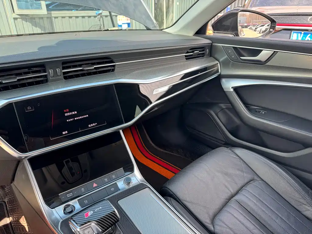Audi A6L — фото 11