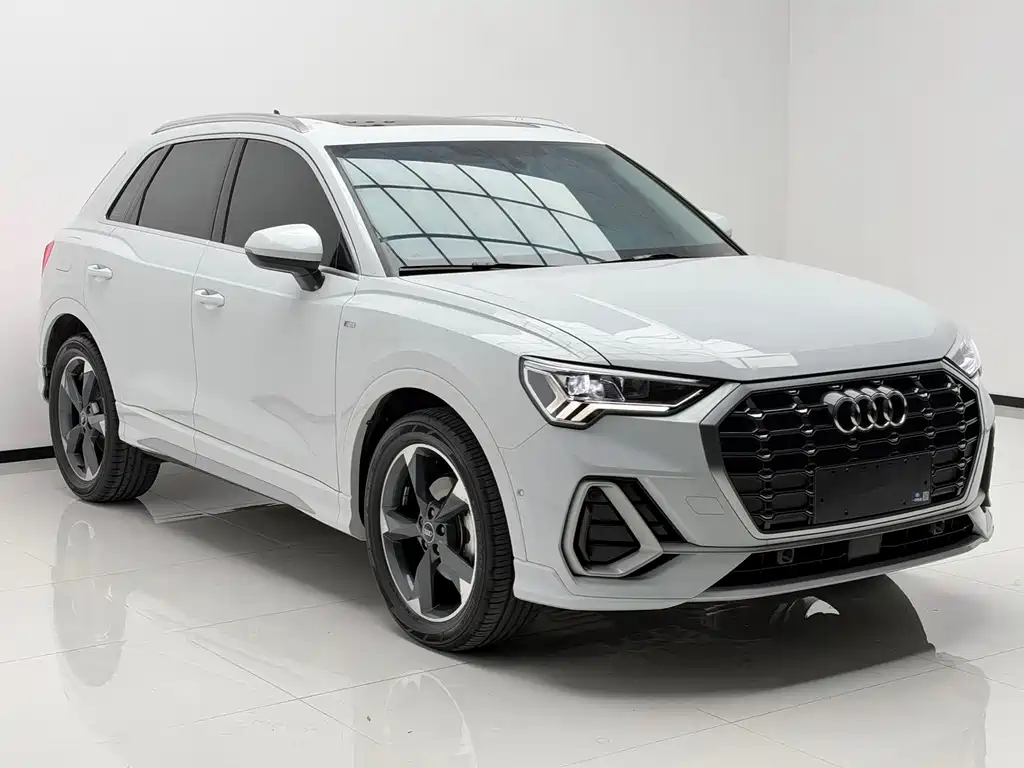 Audi Q3 — фото 3