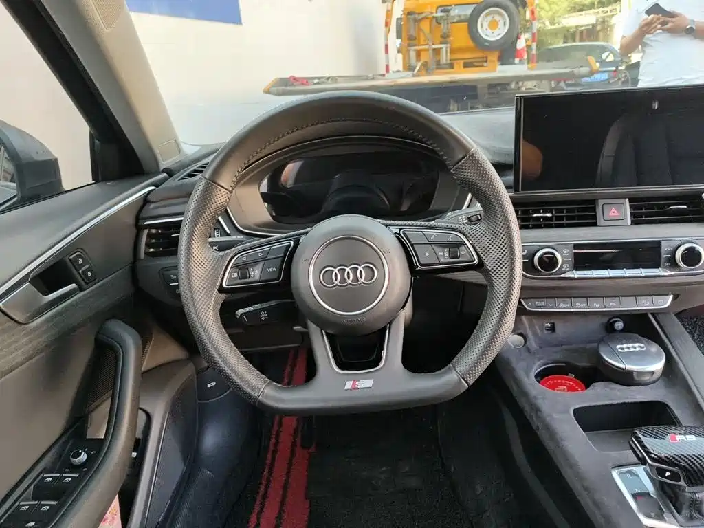 Audi A4 (Import) — фото 6