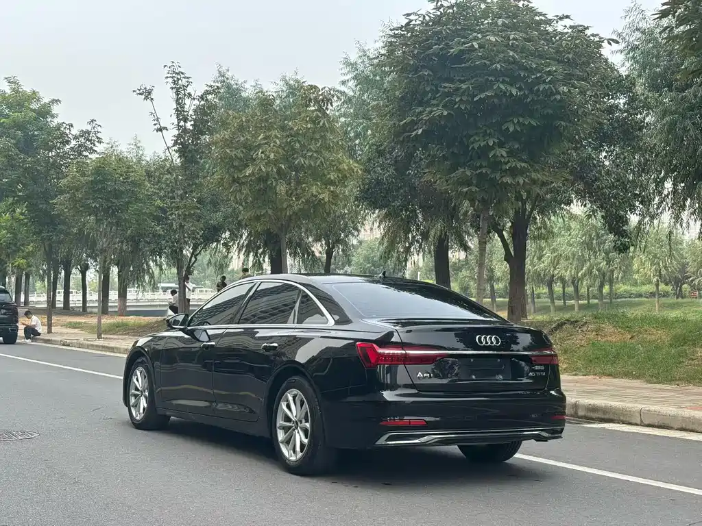 Audi A6L — фото 7