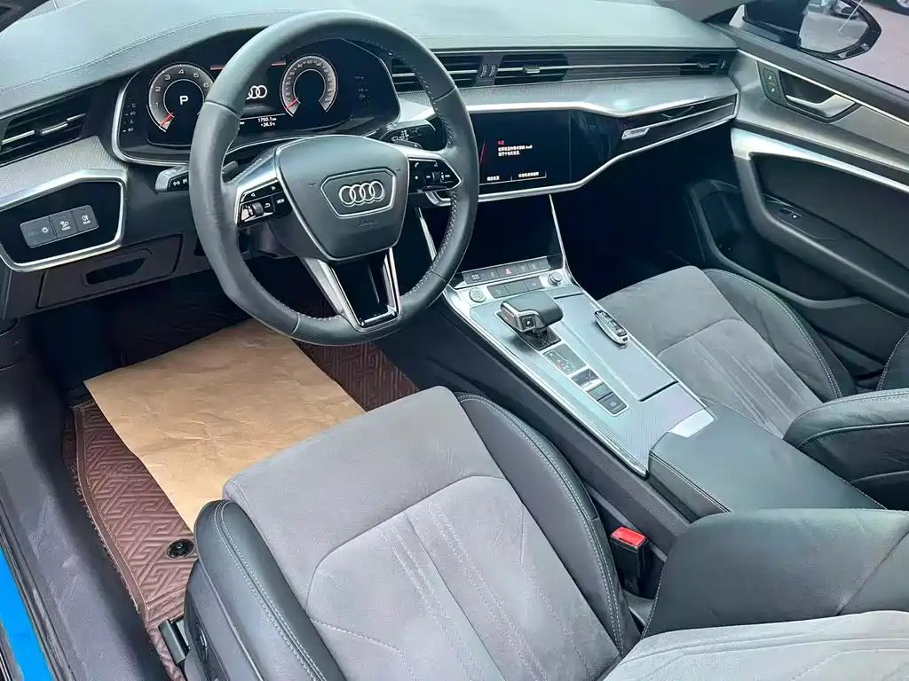 Audi A6L — фото 7