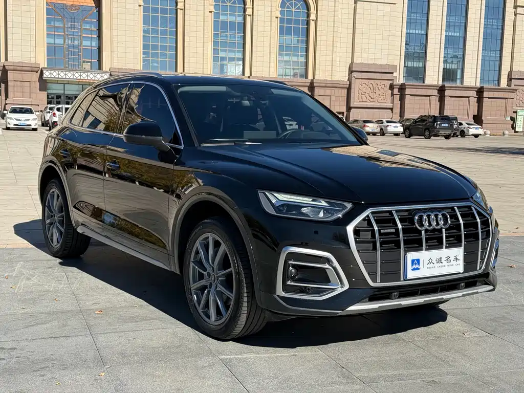 Audi Q5L — фото 2