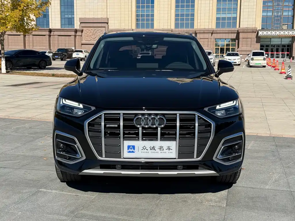 Audi Q5L — фото 3