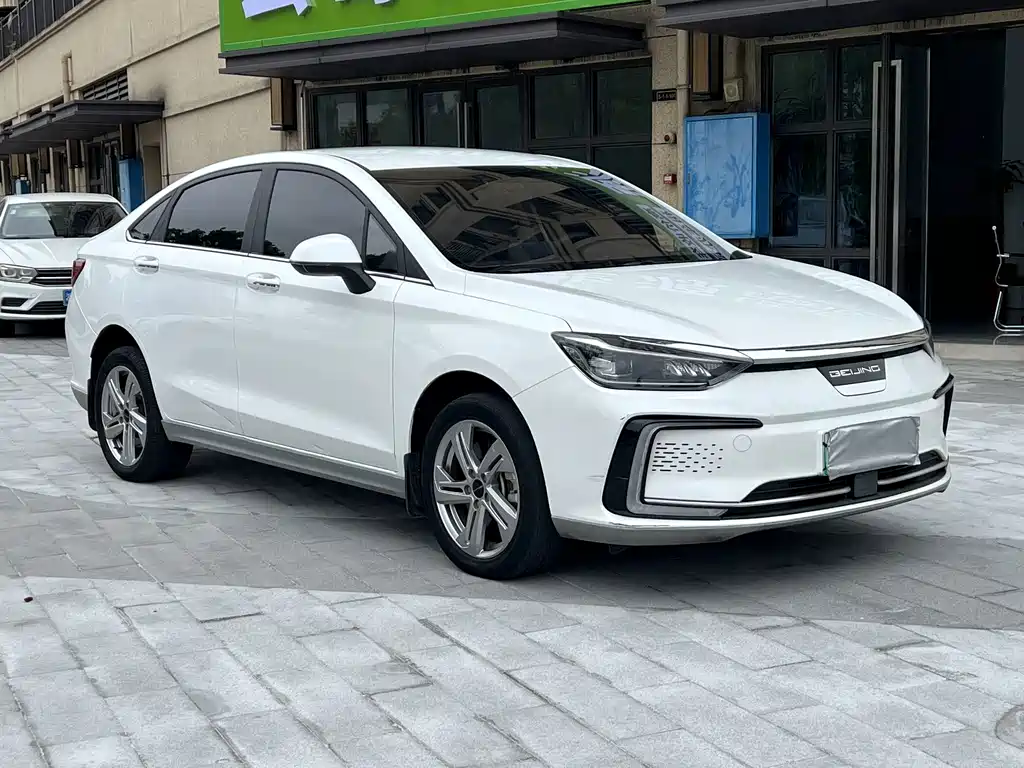 BAIC EU5 — фото 2
