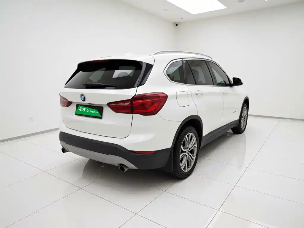 BMW X1 — фото 6