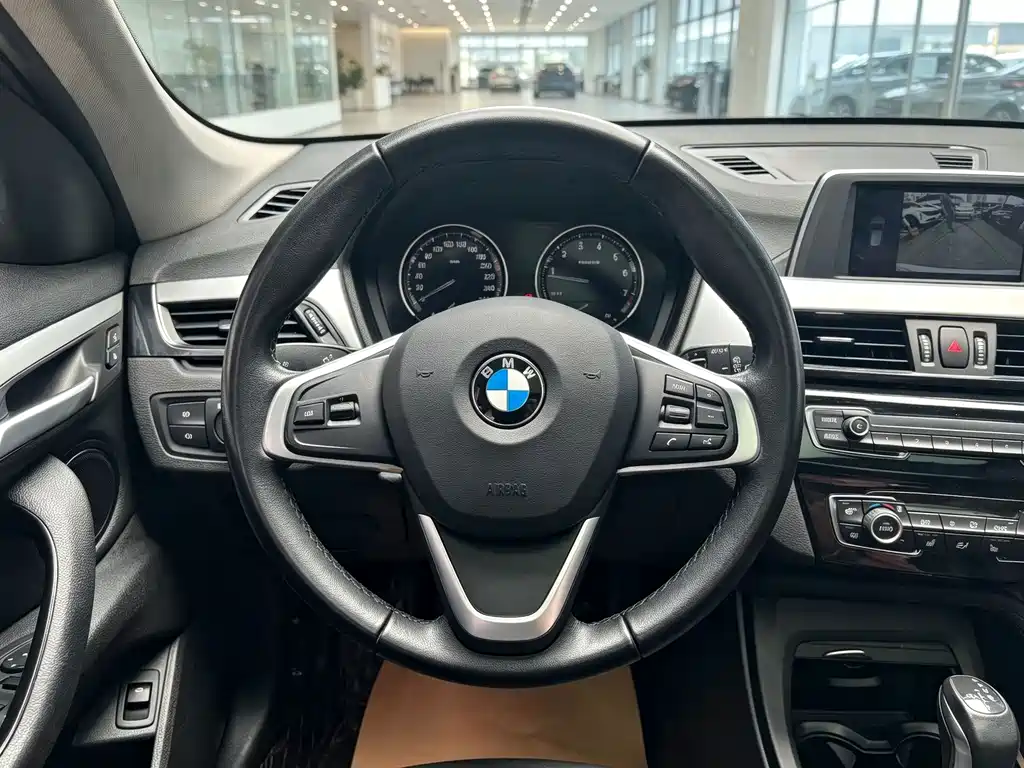 BMW X1 — фото 13