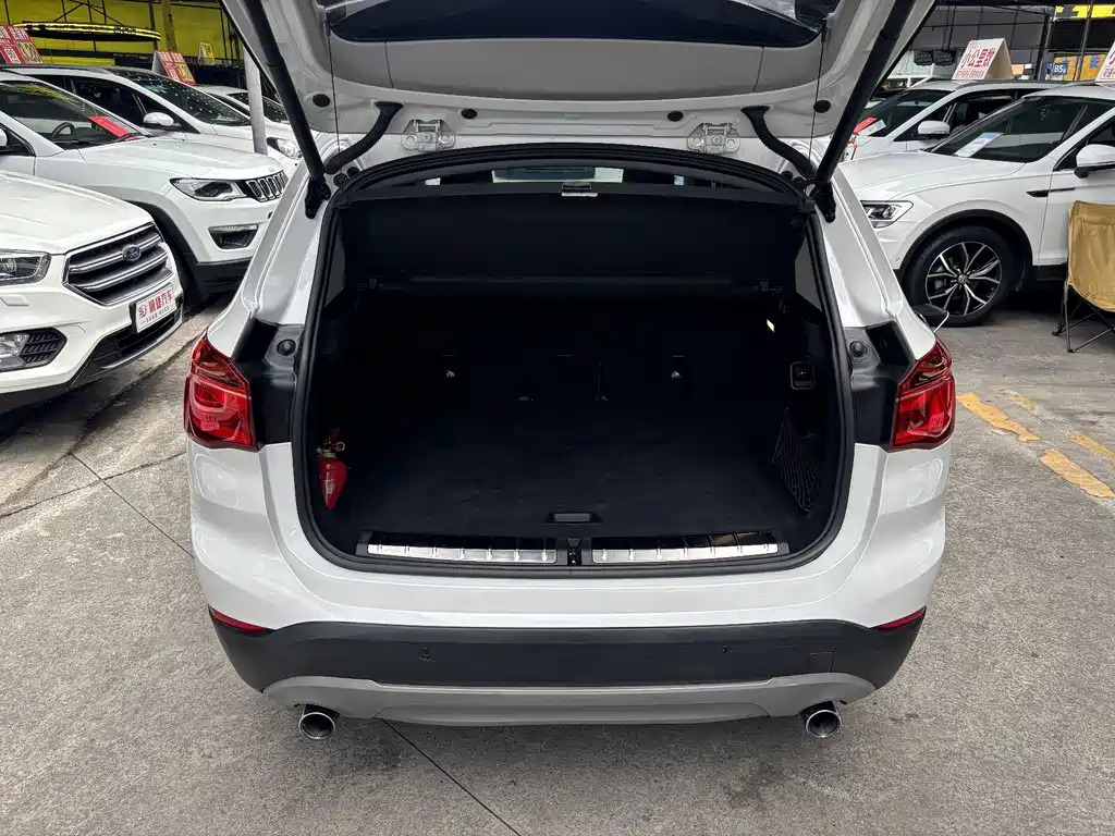 BMW X1 — фото 18