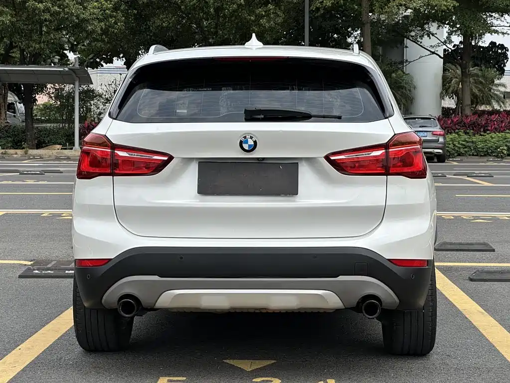 BMW X1 — фото 5