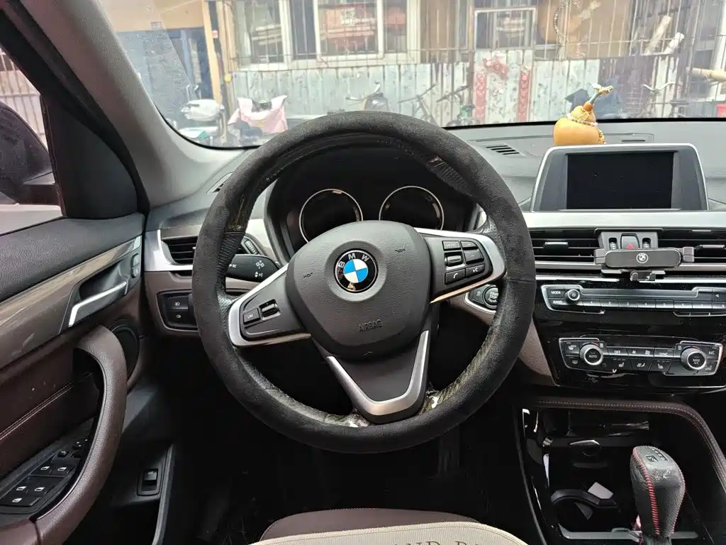 BMW X1 — фото 11