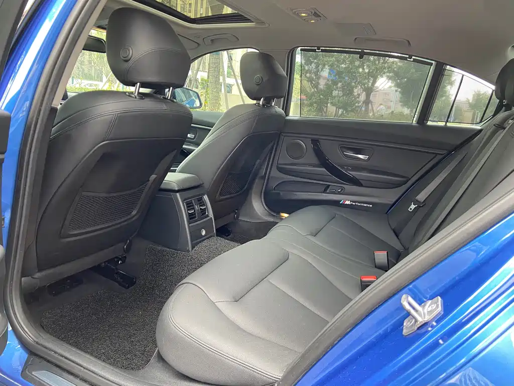 BMW 3 Series — фото 10