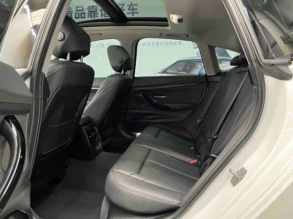 BMW 3 Series GT — фото 13