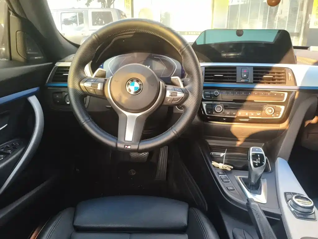 BMW 3 Series GT — фото 13