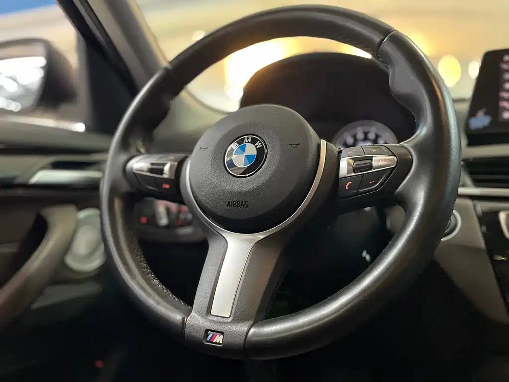 BMW X1 — фото 8